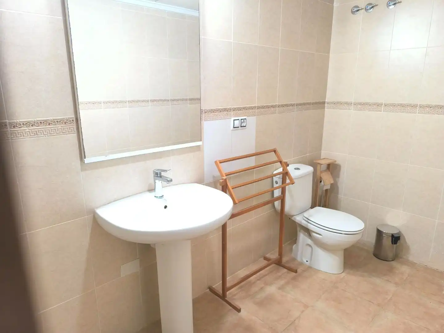 Baño de Piso de alquiler en Orihuela con Aire acondicionado, Calefacción y Terraza