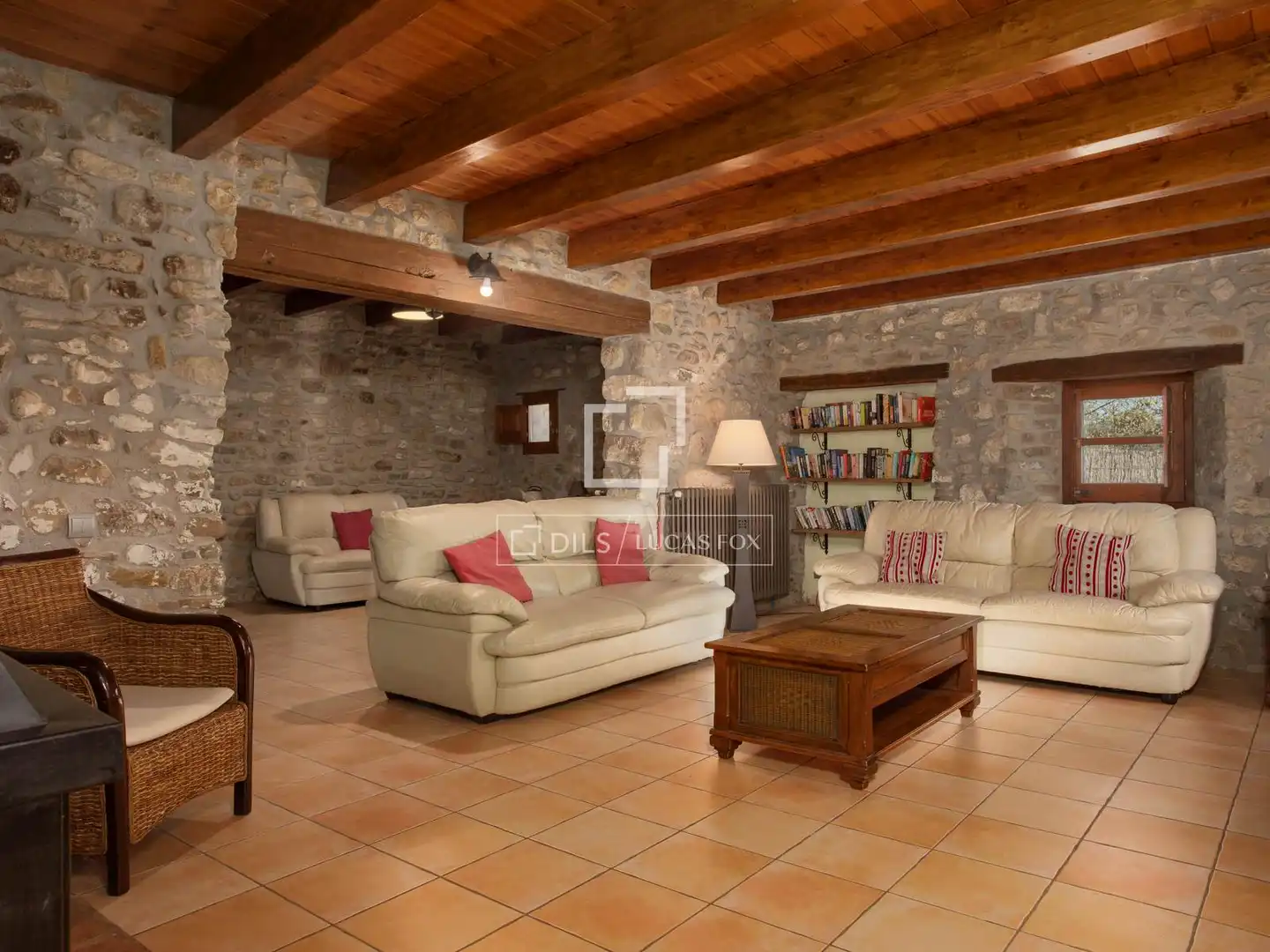 Sala de estar de Finca rústica en venta en Santa Pau con Jardín privado, Terraza y Trastero