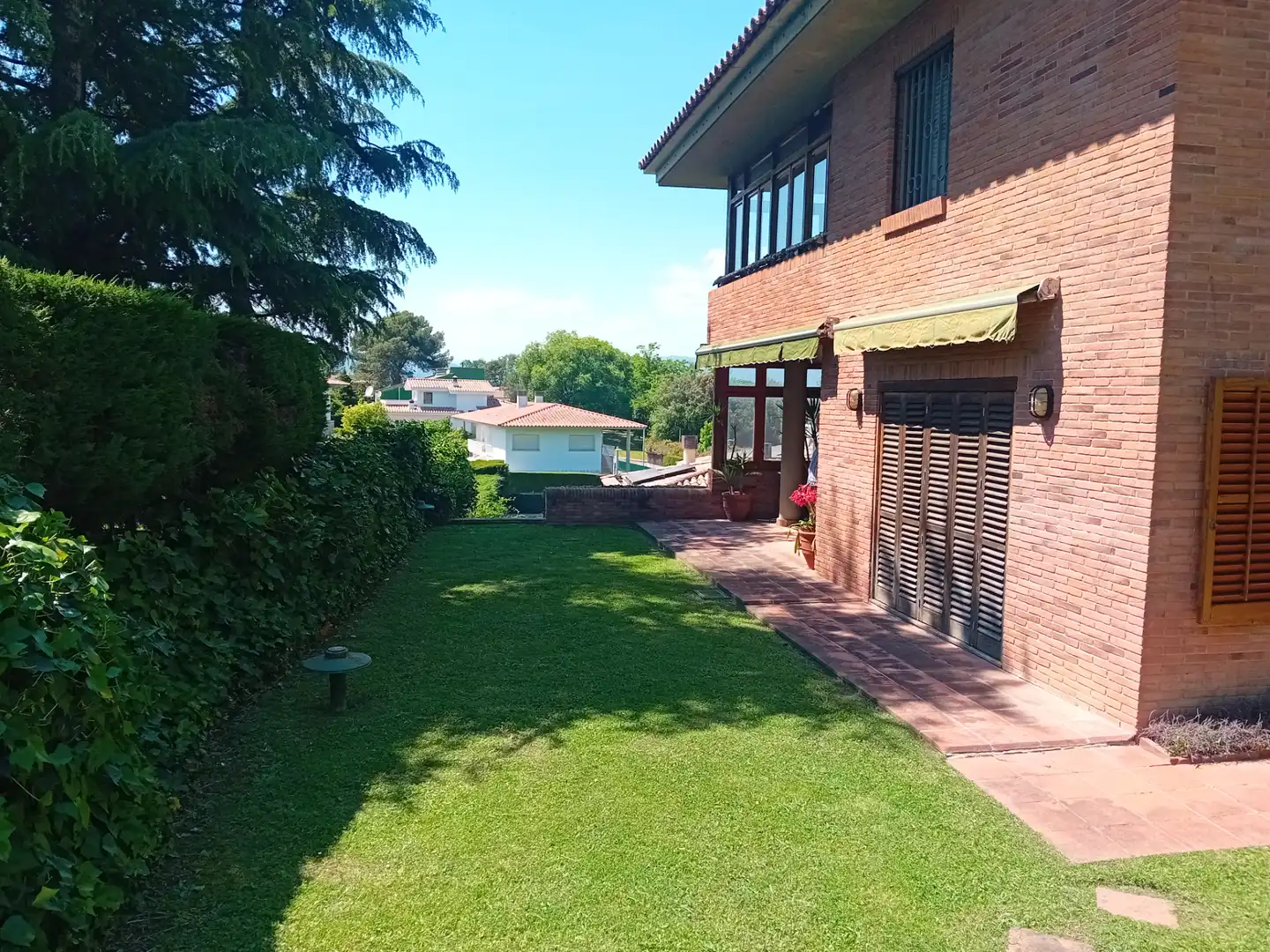 Jardín de Casa o chalet en venta en Girona con Aire acondicionado, Calefacción y Jardín privado
