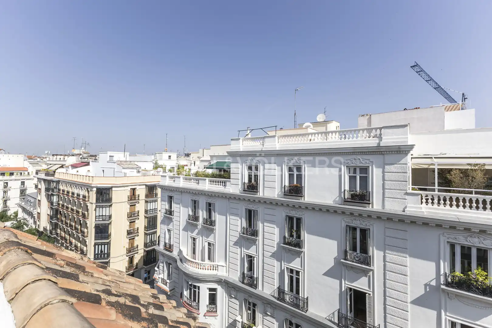 Vista exterior de Àtic en venda en Madrid amb Aire condicionat, Calefacció i Terrassa