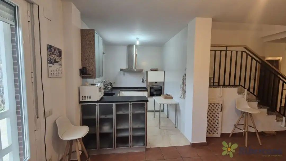 Cuina de Casa o xalet en venda en Cervera del Río Alhama amb Calefacció, Terrassa i Traster