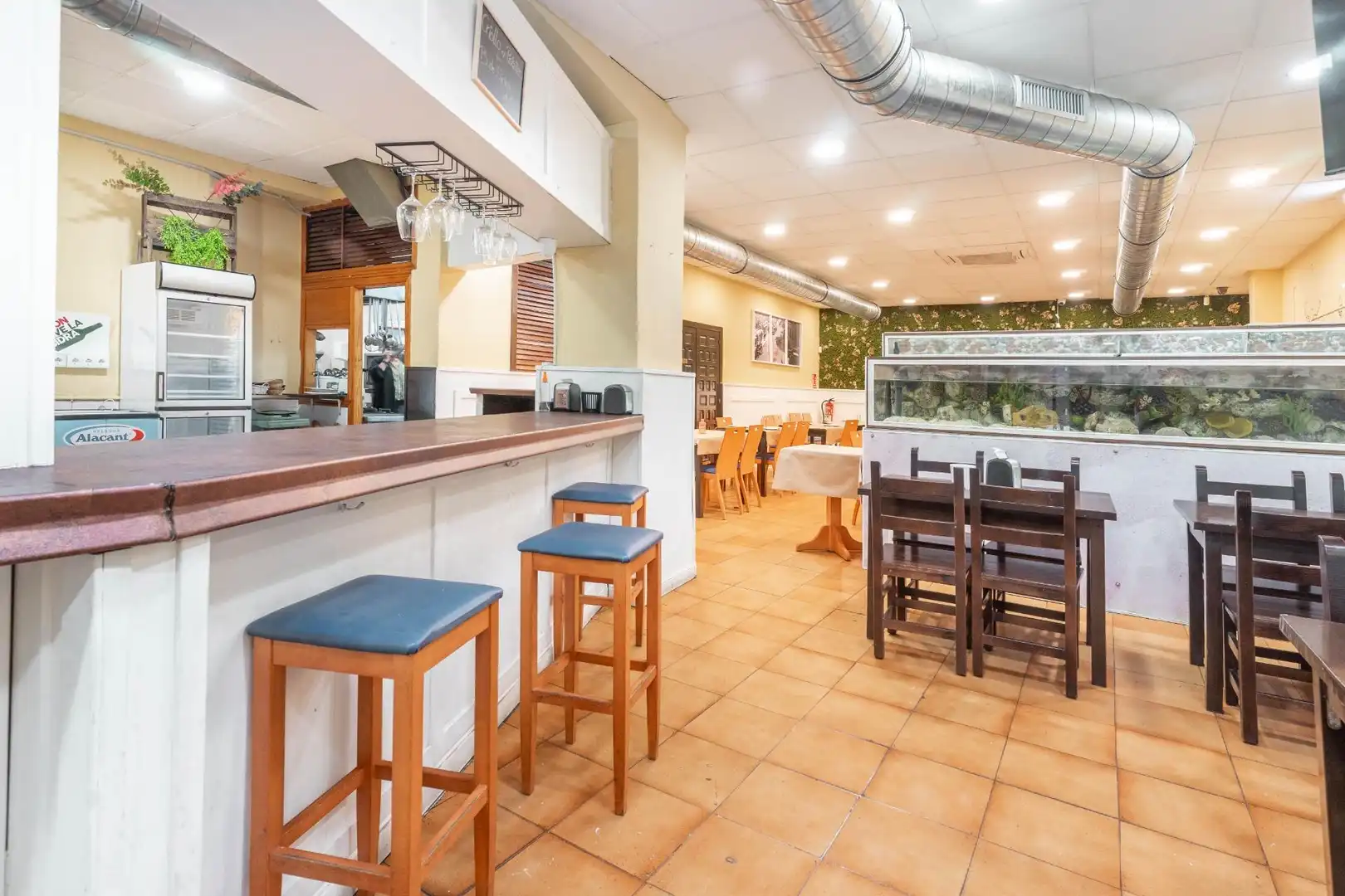 Local en venta en Gijón  con Amueblado