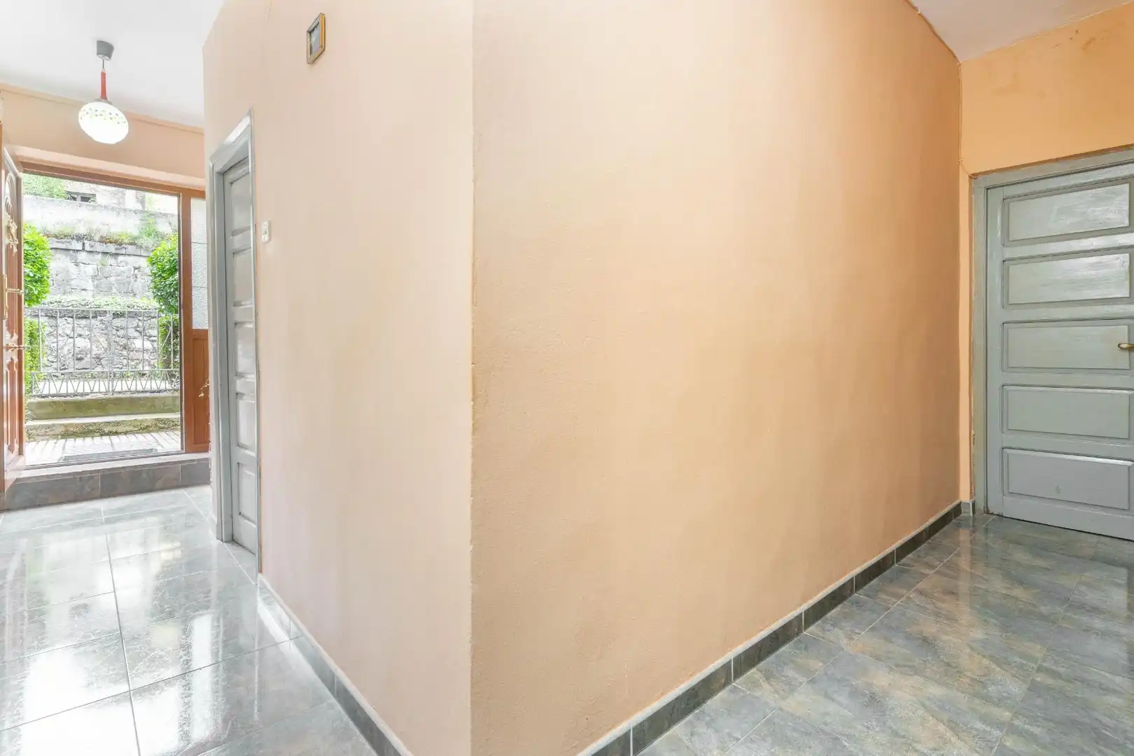Casa o xalet en venda en Lena amb Calefacció, Terrassa i Traster