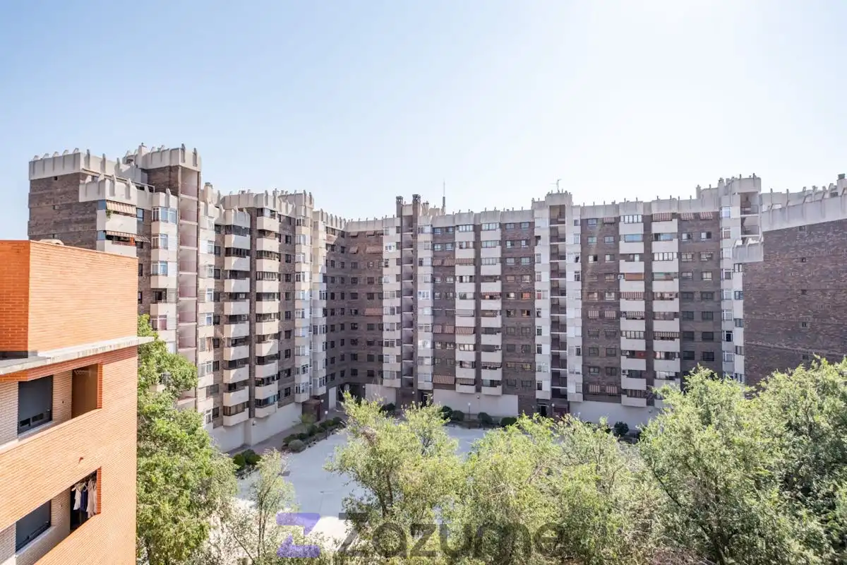 Außenansicht von Wohnung zur Miete in Zaragoza mit Klimaanlage, Heizung und Parkett