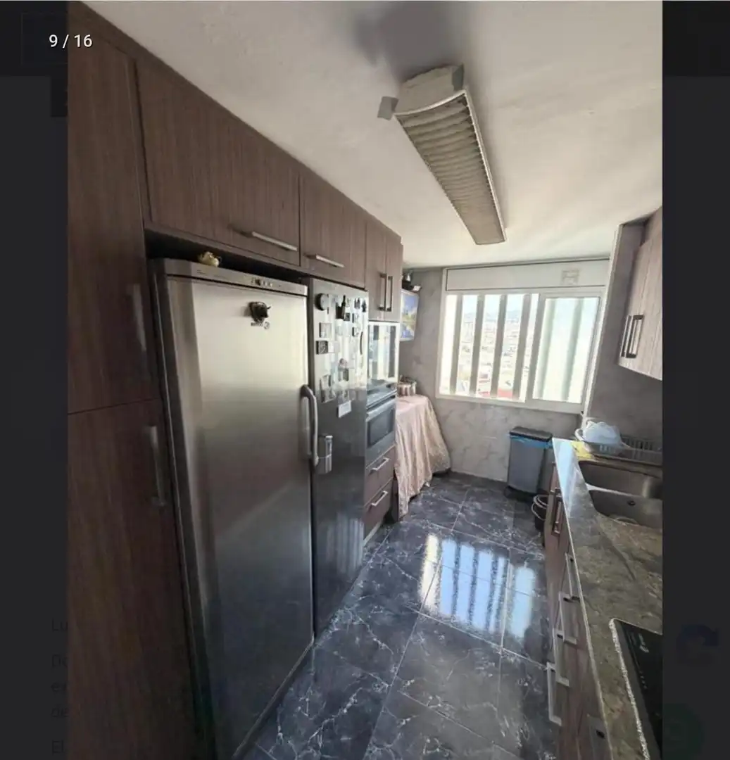 Cocina de Ático en venta en L'Hospitalet de Llobregat