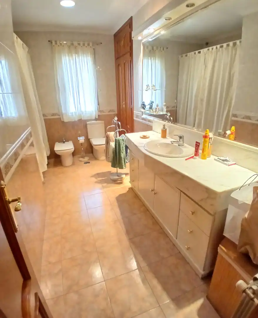 Houses for sale in Paseo de la Cañada, 21, El Guijo - Colonia España