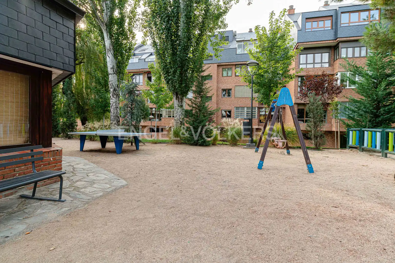 Exterior view of Attic for sale in Las Rozas de Madrid  with Air Conditioner, Heating and Terrace