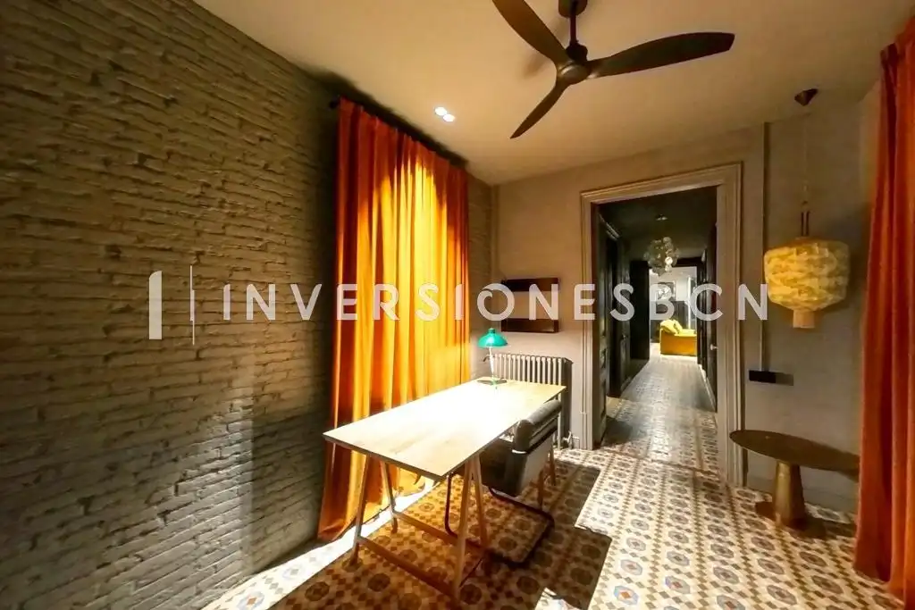 Flat for rent in Calle TRAFALGAR, Sant Pere, Sta. Caterina i la Ribera