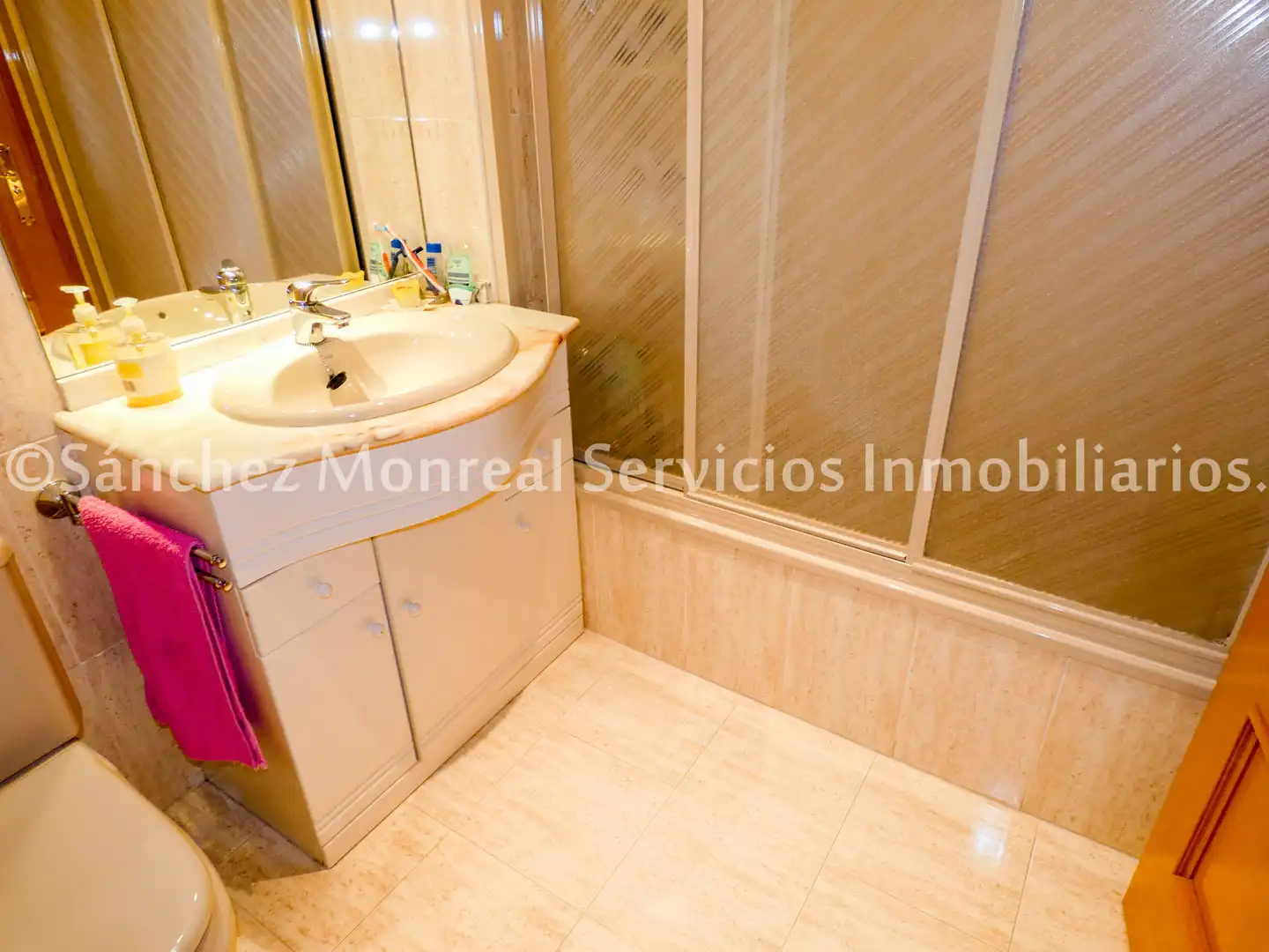 Baño de Piso de alquiler en Alcázar de San Juan con Calefacción, Amueblado y Horno