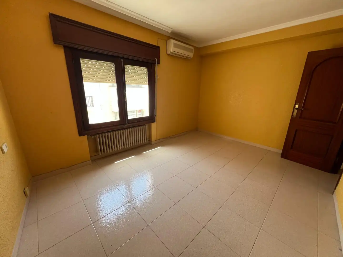 Habitación de Apartamento en venta en Almadén con Aire acondicionado, Calefacción y Terraza