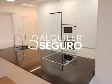 Cuina de Pis de lloguer en Vitoria - Gasteiz amb Calefacció i Traster
