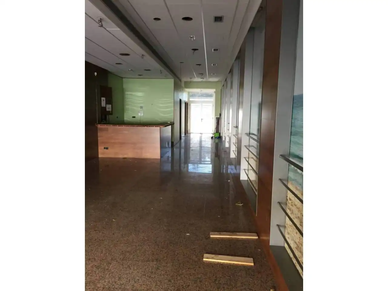 Local de lloguer en Cervera amb Aire condicionat i Alarma