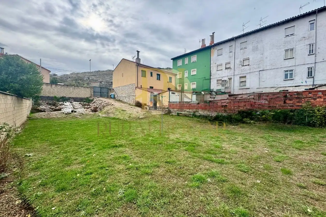 Casa o xalet en venda en La Pola de Gordón  amb Calefacció i Jardí privat