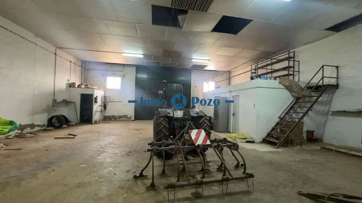Nau industrial en venda en Guareña
