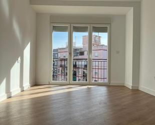 Bedroom of Flat to rent in  Valencia Capital  with Balcony