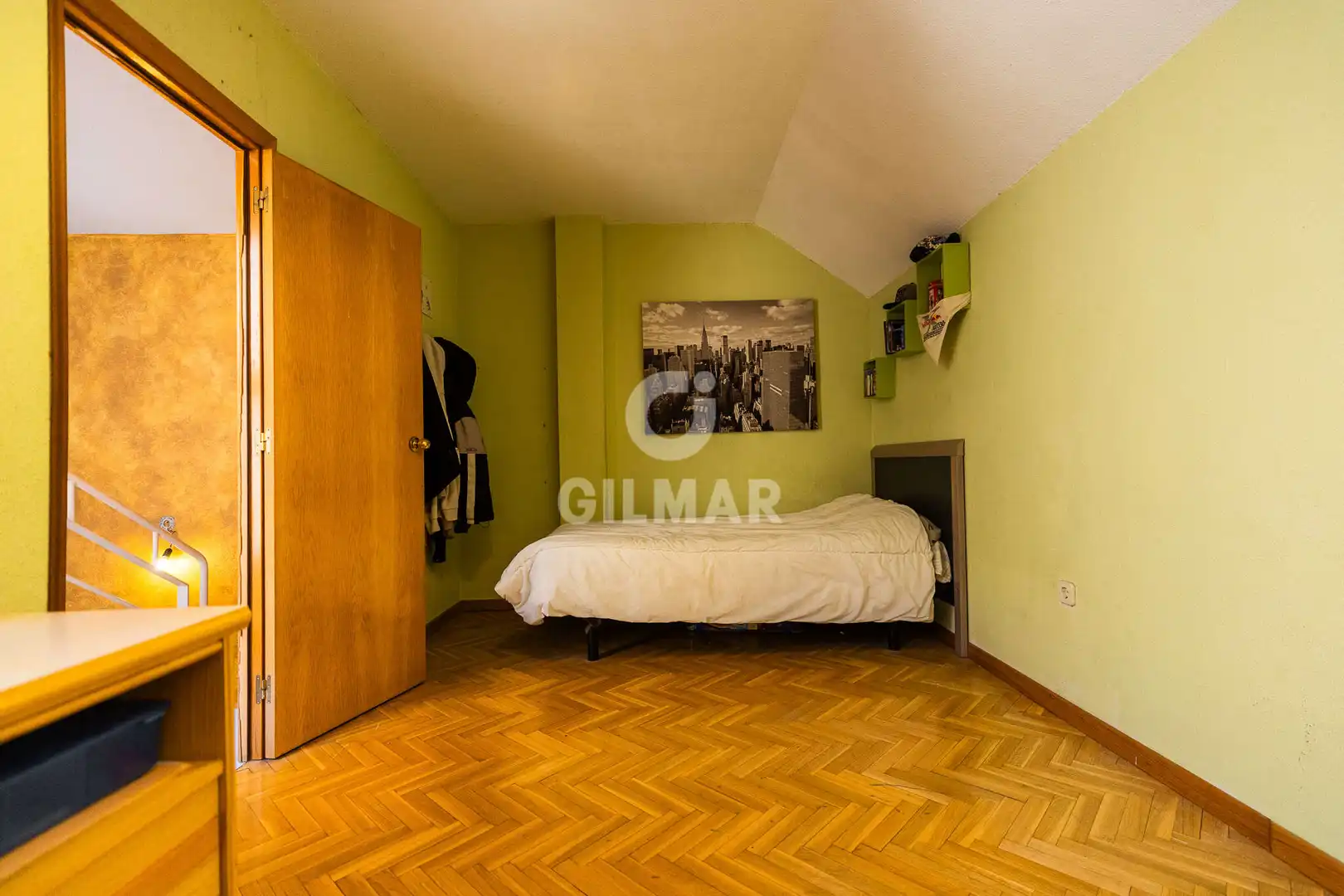 Habitación de Casa adosada en venta en Collado Villalba con Calefacción, Jardín privado y Piscina