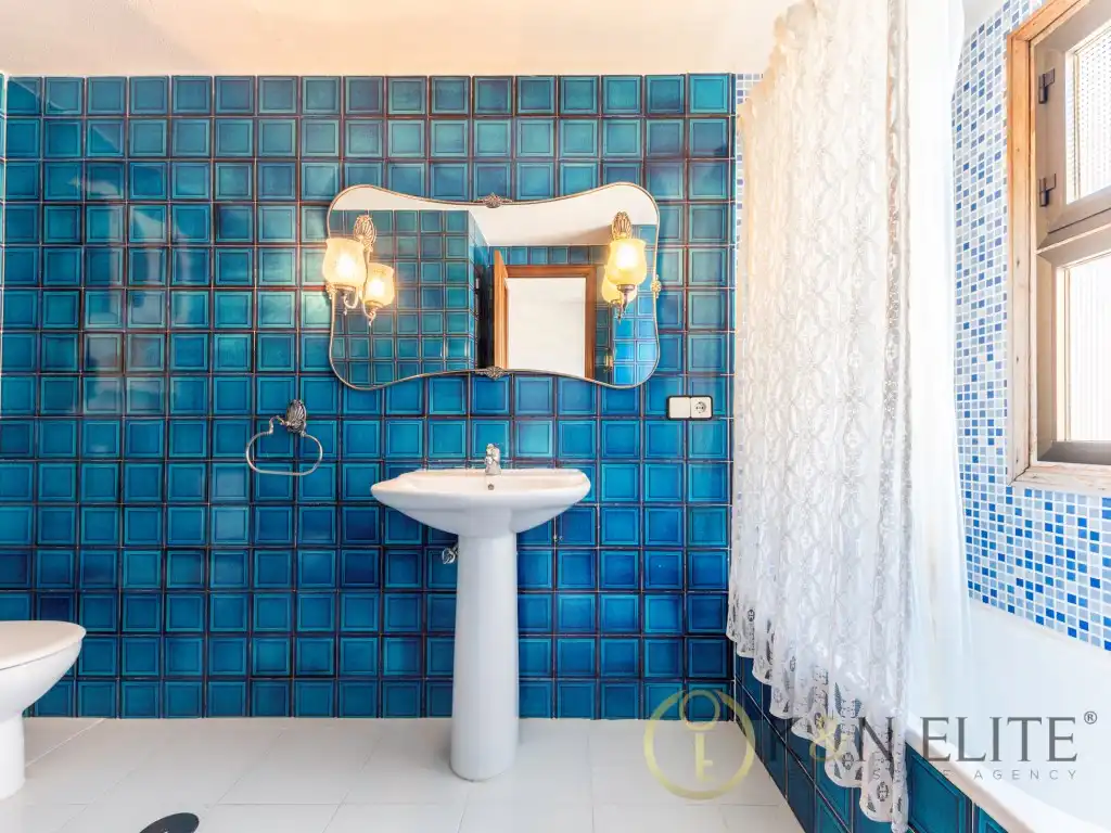 Bathroom of Flat for sale in Alicante / Alacant  with Air Conditioner
