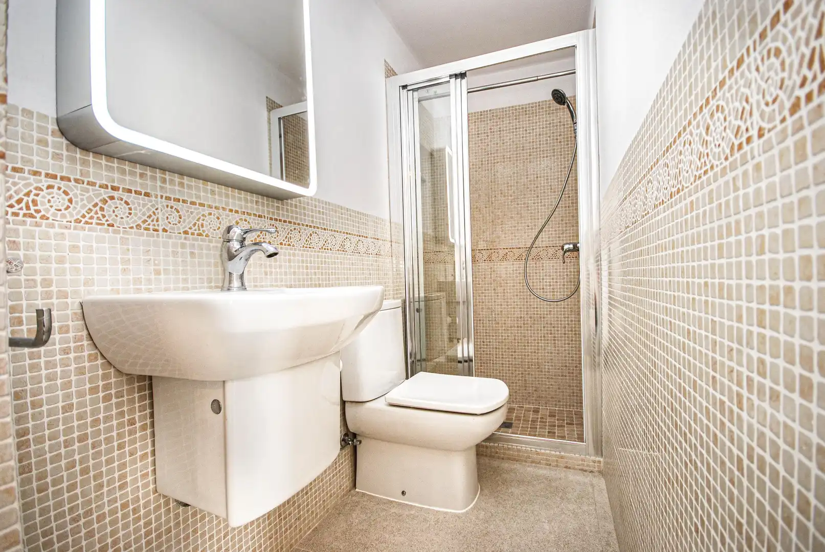 Bathroom of Country homes for rent in Puigpunyent  with Air Conditioner and Terrace