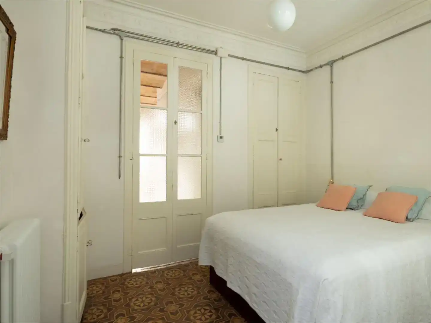 Schlafzimmer von Wohnung zur Miete in  Barcelona Capital mit Klimaanlage und Balkon