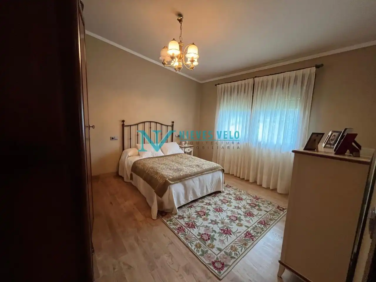 Dormitori de Casa o xalet en venda en Carballo amb Calefacció i Jardí privat