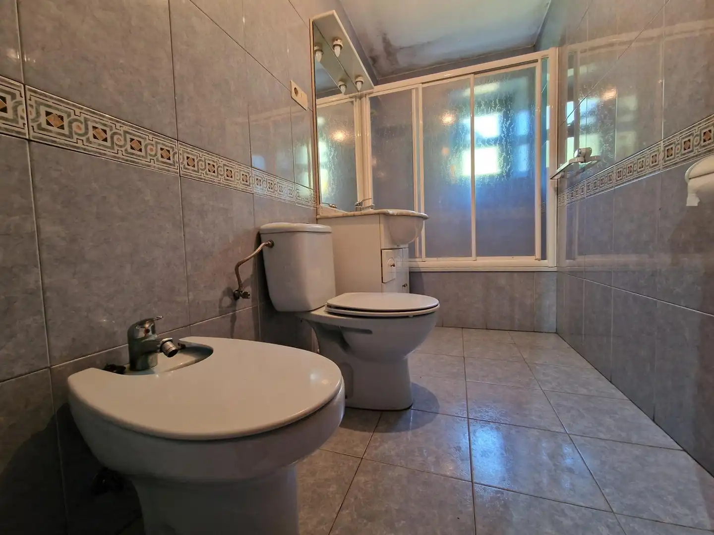 Baño de Finca rústica en venta en Cangas del Narcea con Calefacción, Jardín privado y Terraza