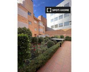 Exterior view of Flat to rent in  Madrid Capital  with Air Conditioner and Balcony