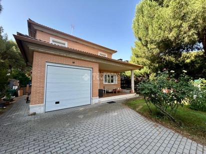 Casa o xalet en venda a C. Cardiel, Aldeamayor de San Martín