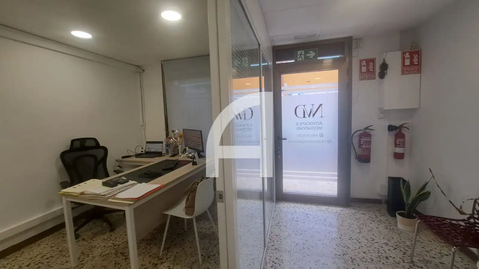 Locale commerciale in affitto a Ferran Agullo