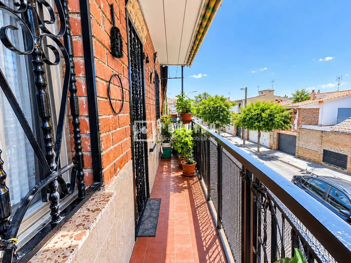 Exterior view of Houses for sale in Coslada  with Heating, Terrace and Storage room