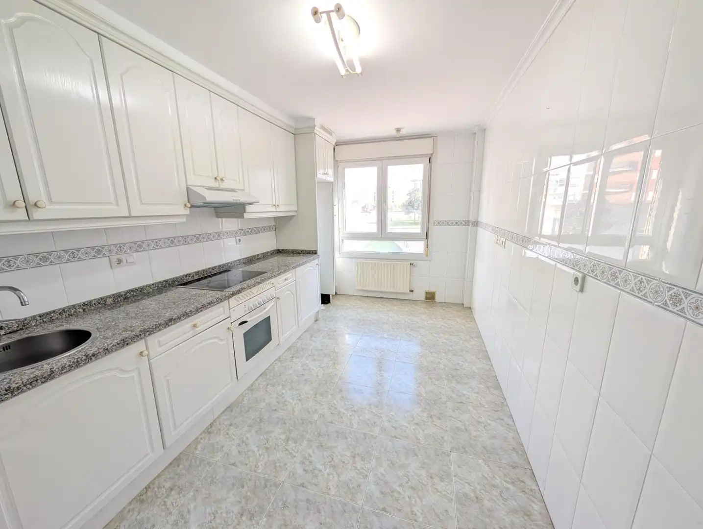 Appartamento con ascensore in vendita a Calle IGNACIO HERRERO GARRALDA 13