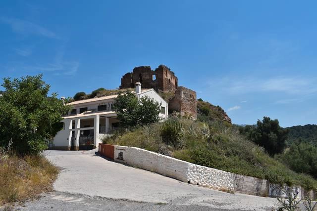 Exterior view of House or chalet for sale in Castellnovo  with Terrace and Balcony