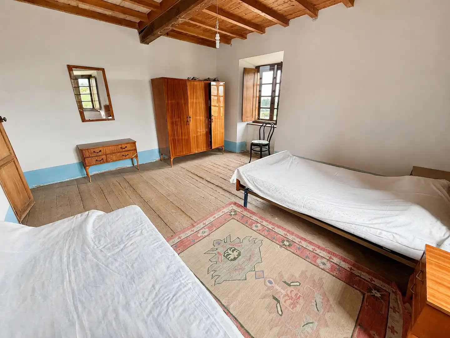 Dormitori de Casa o xalet en venda en Coaña amb Jardí privat, Traster i Moblat
