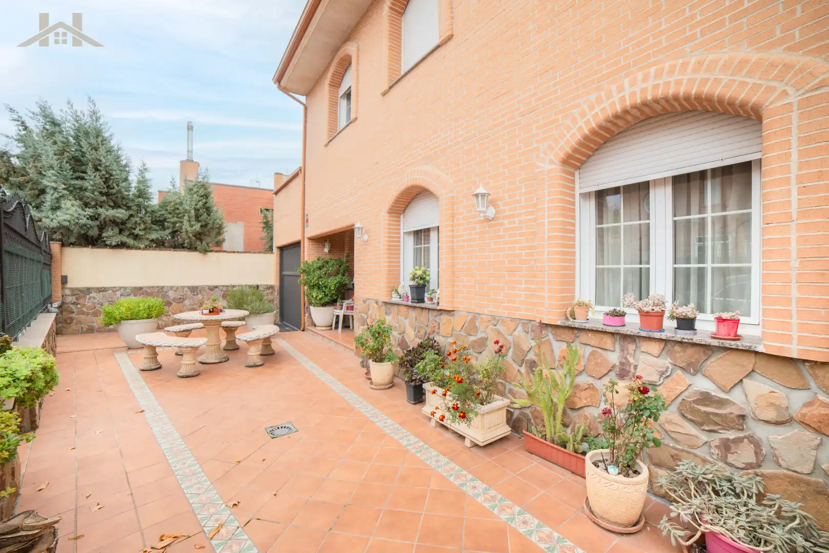 Vista exterior de Casa adosada en venda en Ciempozuelos amb Aire condicionat, Calefacció i Jardí privat