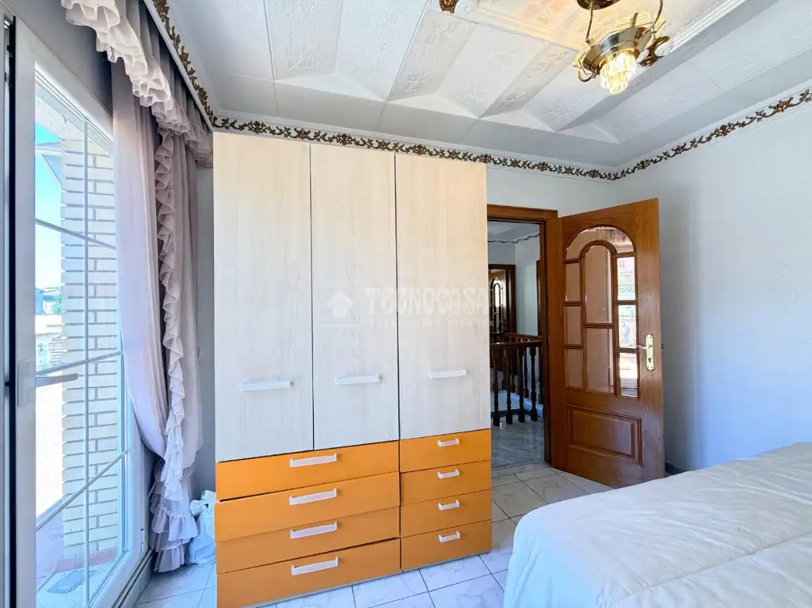 Habitación de Casa o chalet en venta en Canyelles con Terraza y Piscina