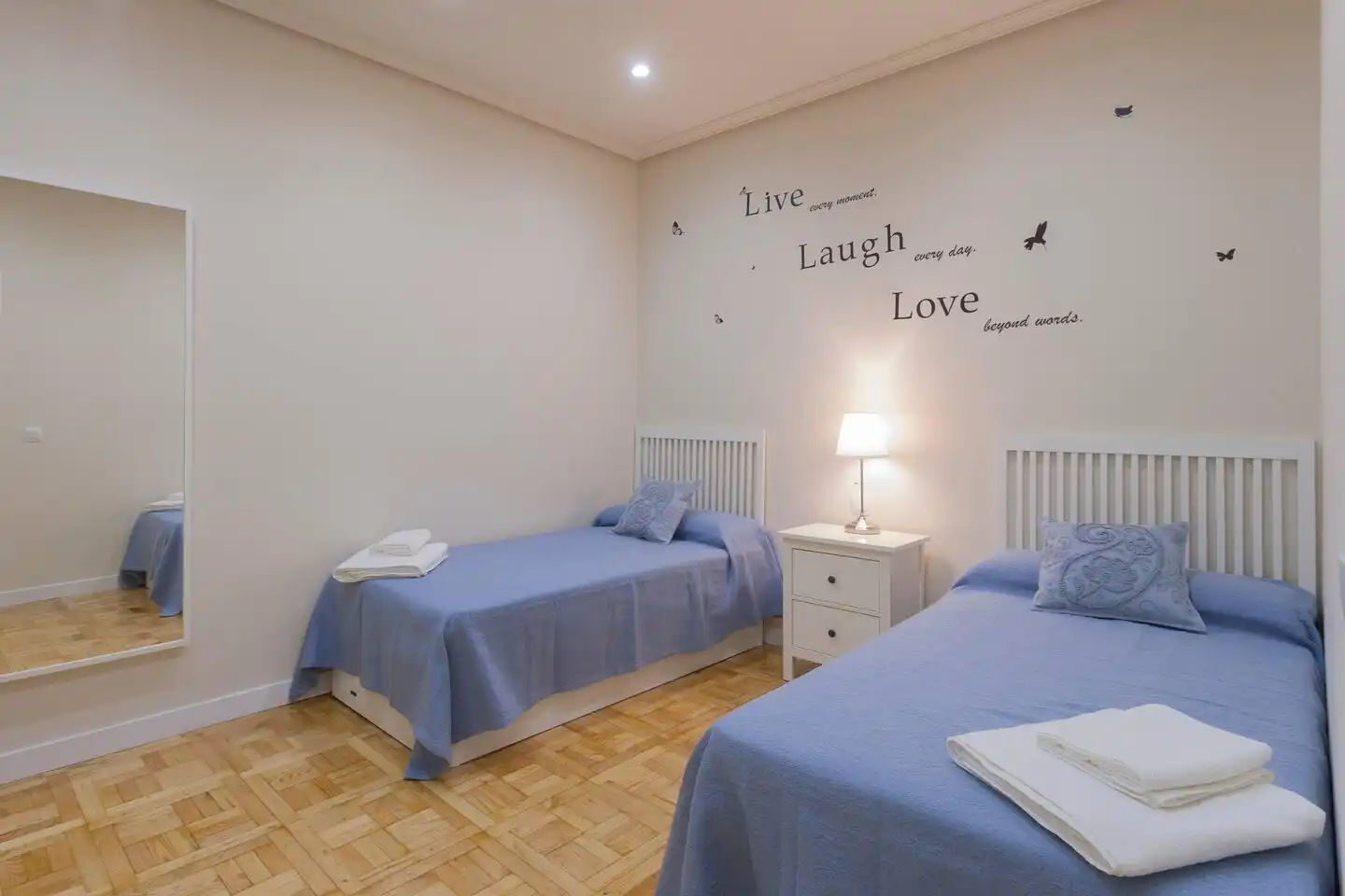 Bedroom of Apartments for rent in Málaga  with Air Conditioner, Furnished and Internet
