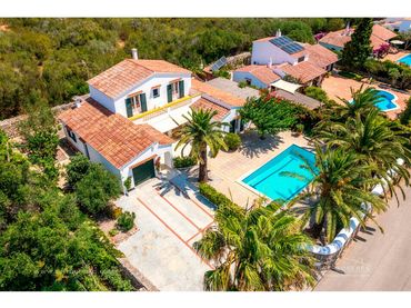 Maison rustique avec piscine à vendre à Trebalúger