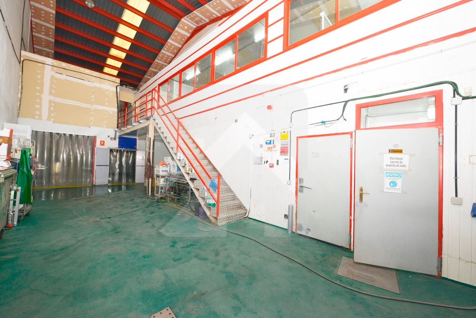 Nave industrial en venta en Calle ISAAC PERAL, Altos del Olivar - El Caracol