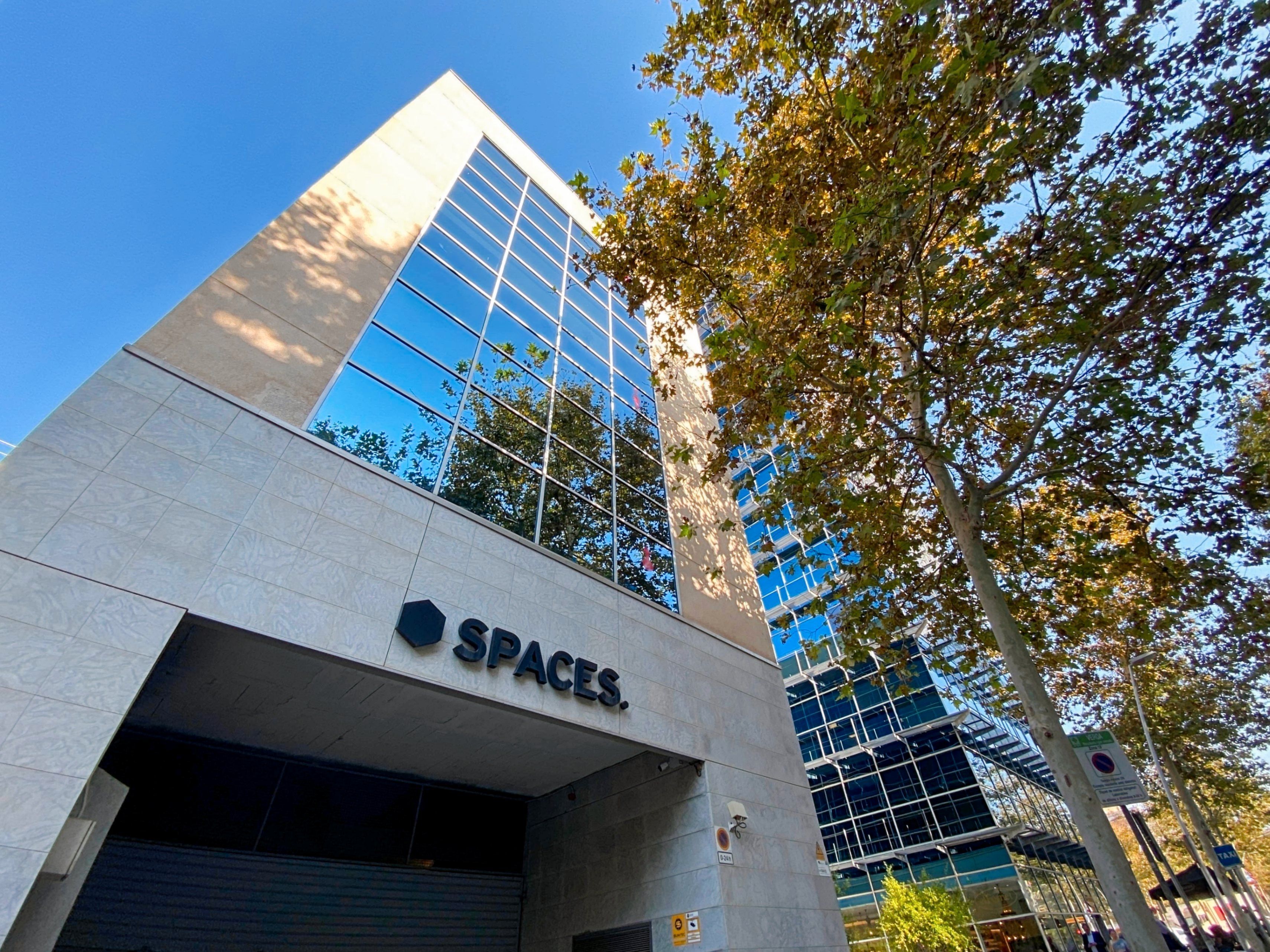 Exterior view of Office to rent in  Barcelona Capital  with Air Conditioner, Heating and Terrace