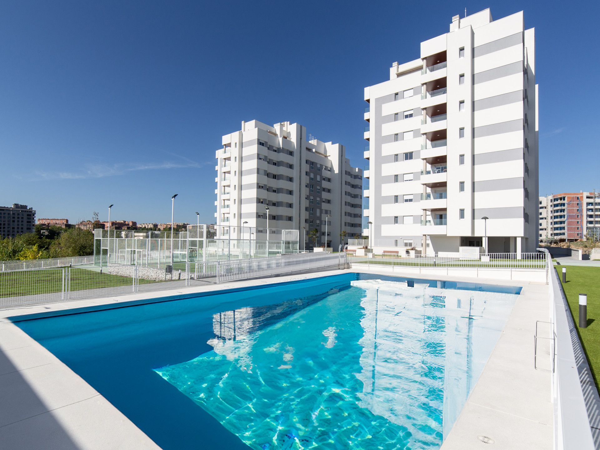 Swimming pool of Flat to rent in Tres Cantos  with Heating, Terrace and Storage room