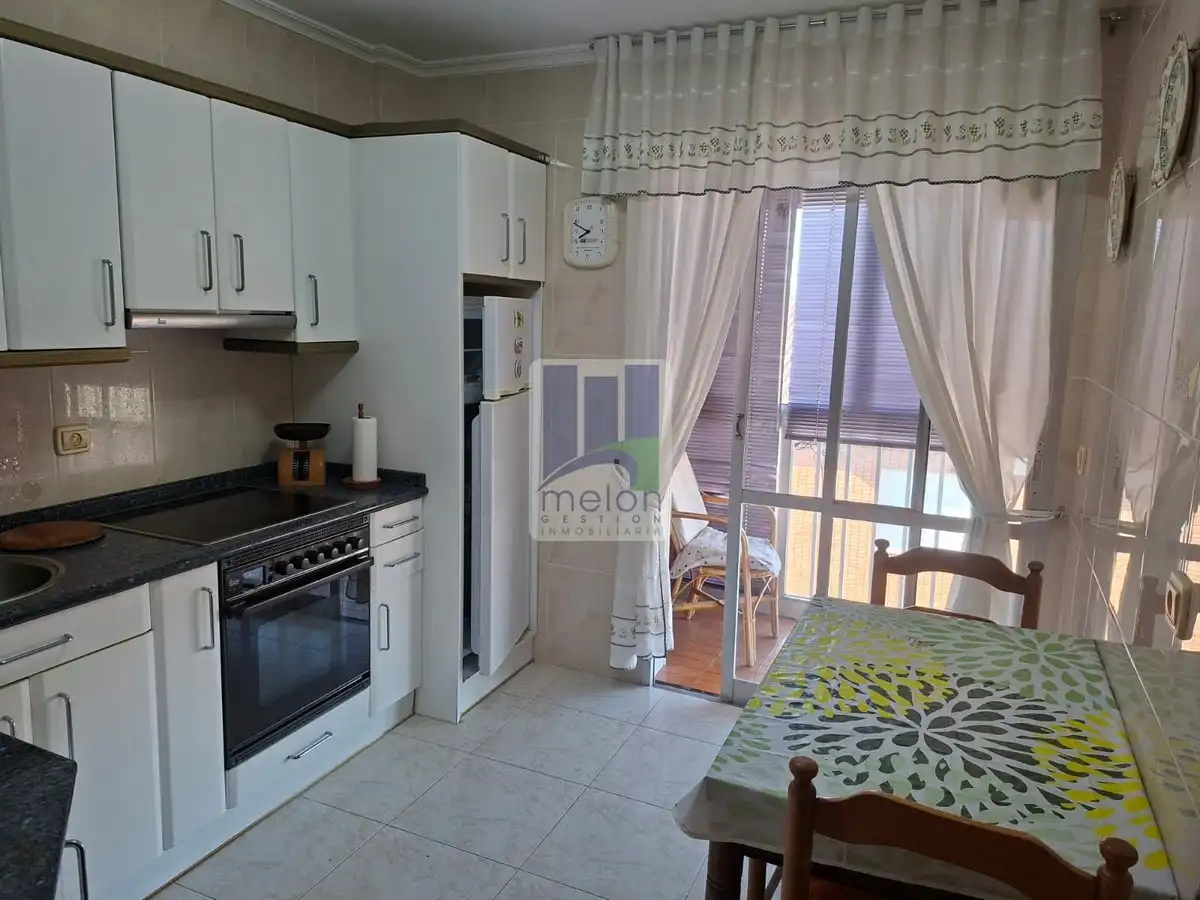 Cocina de Piso en venta en Burgos con Trastero