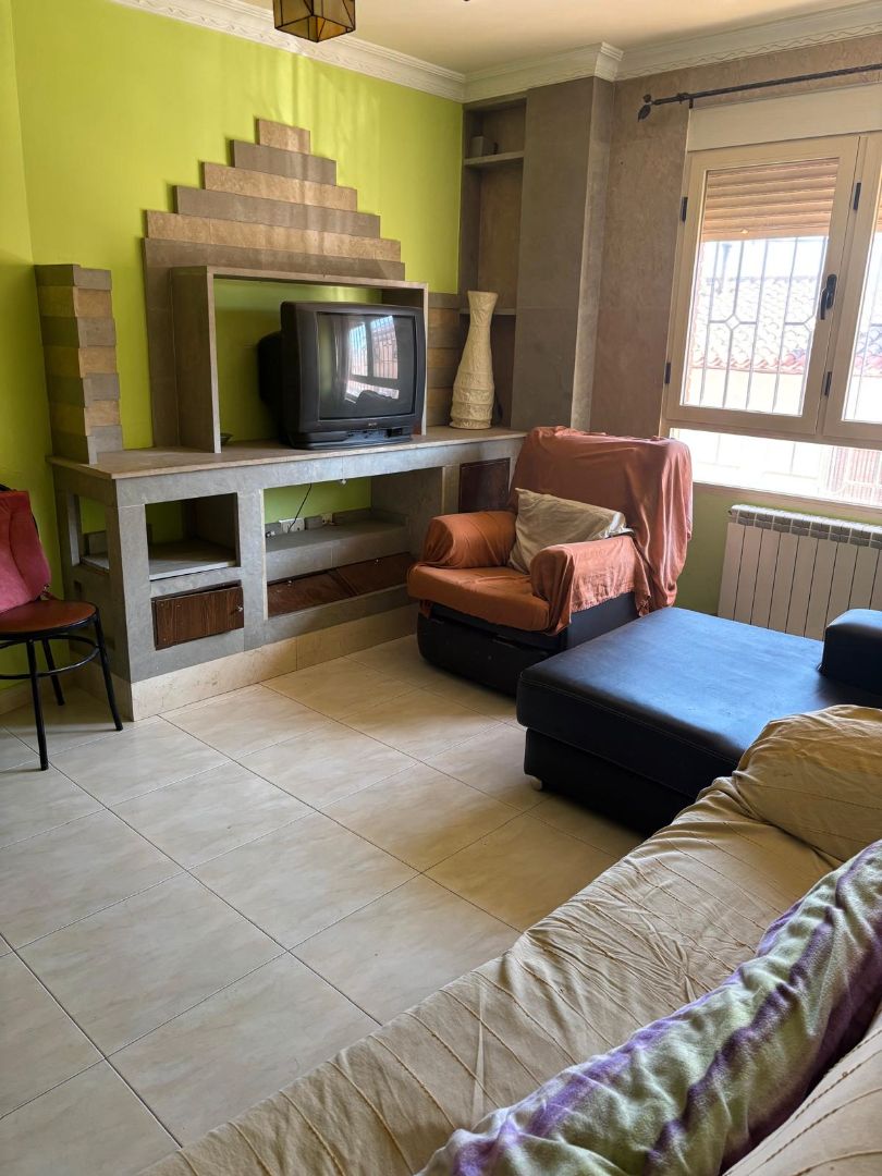 Sala d'estar de Pis en venda en Villarrobledo amb Traster i Moblat