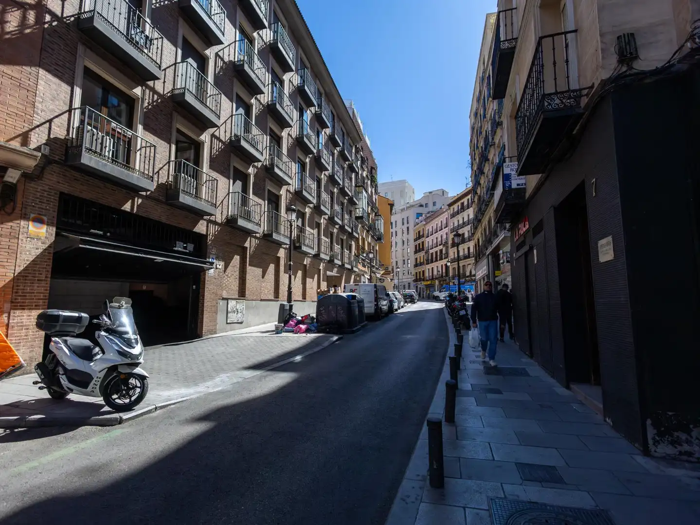 Vista exterior de Apartament en venda en Madrid amb Aire condicionat i Terrassa
