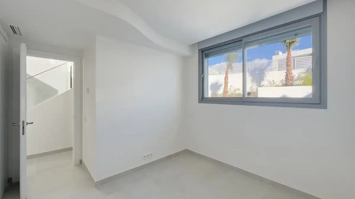 Adossat amb piscina en venda a Avenida Alta Vista 42, imagen 17
