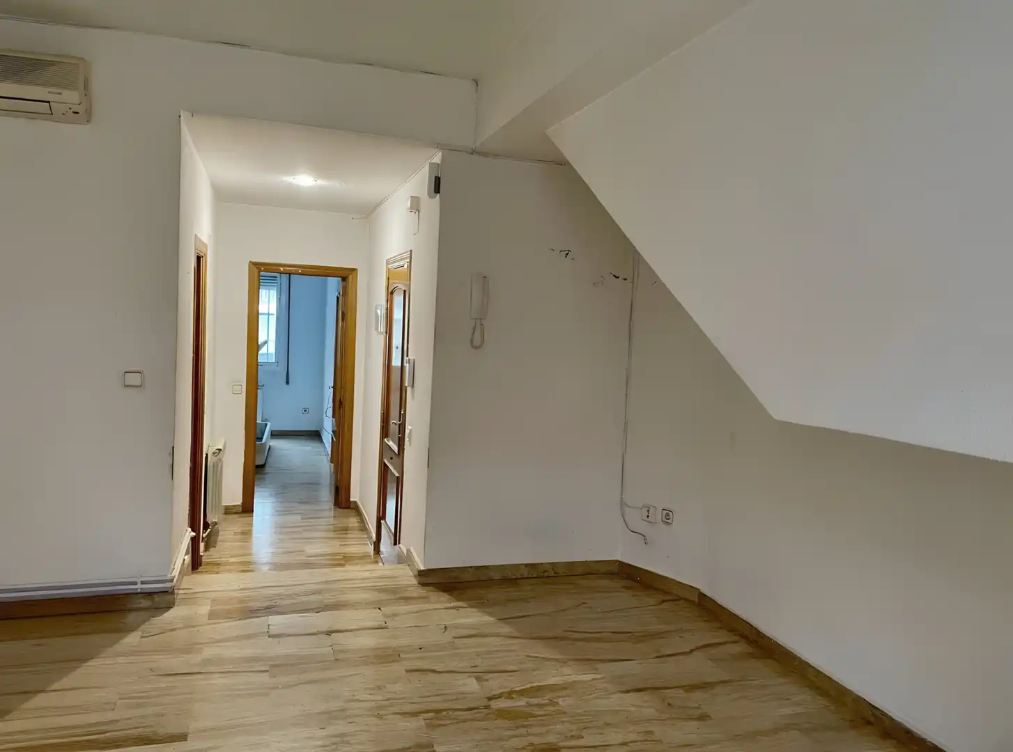 Flat for sale in Madrid  with Air Conditioner and Heating