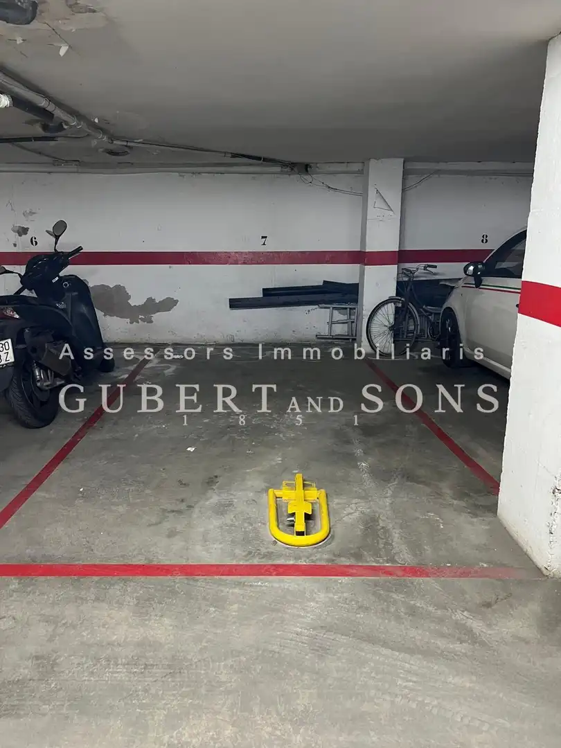 Parkplatz von Garage zum Verkauf in Palamós