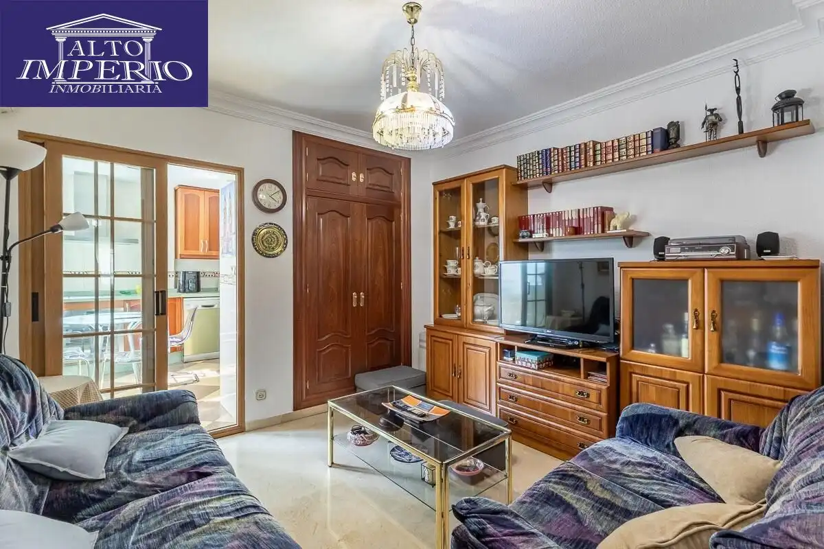 Piso con ascensor en venta en Calle ARQUITECTO JIMENEZ LACAL