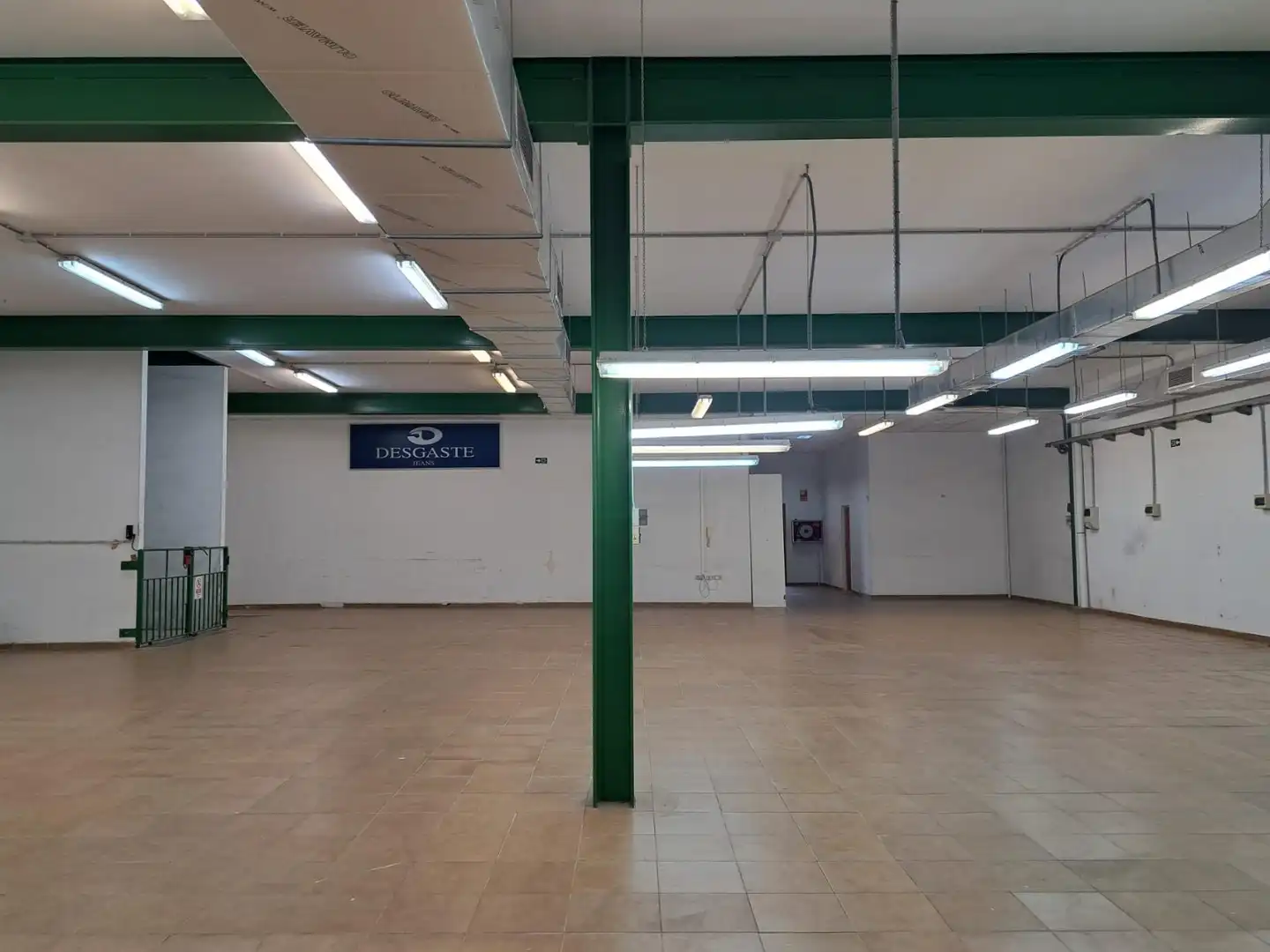 Industriegebäude zum Verkauf in Calle TEXTIL DEL 9, imagen 8
