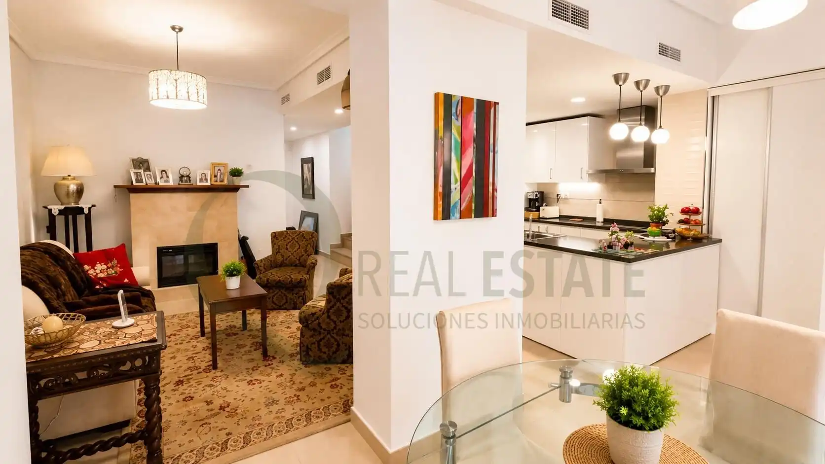 Sala d'estar de Casa adosada en venda en Alicante / Alacant amb Aire condicionat, Jardí privat i Terrassa