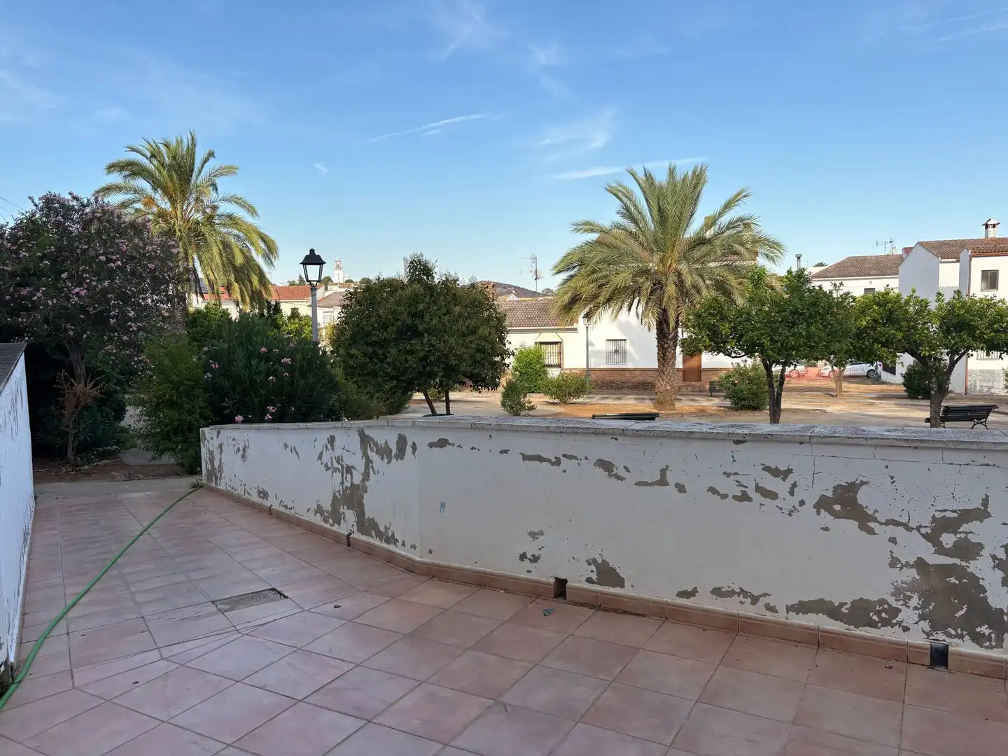 Vista exterior de Casa adosada en venda en Puebla de Guzmán amb Aire condicionat, Calefacció i Traster