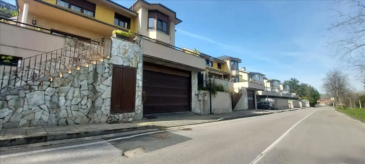 Exterior view of Flat for sale in Torrelavega 